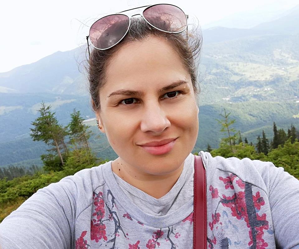 39153068_315752735832654_2597880530275926016_n